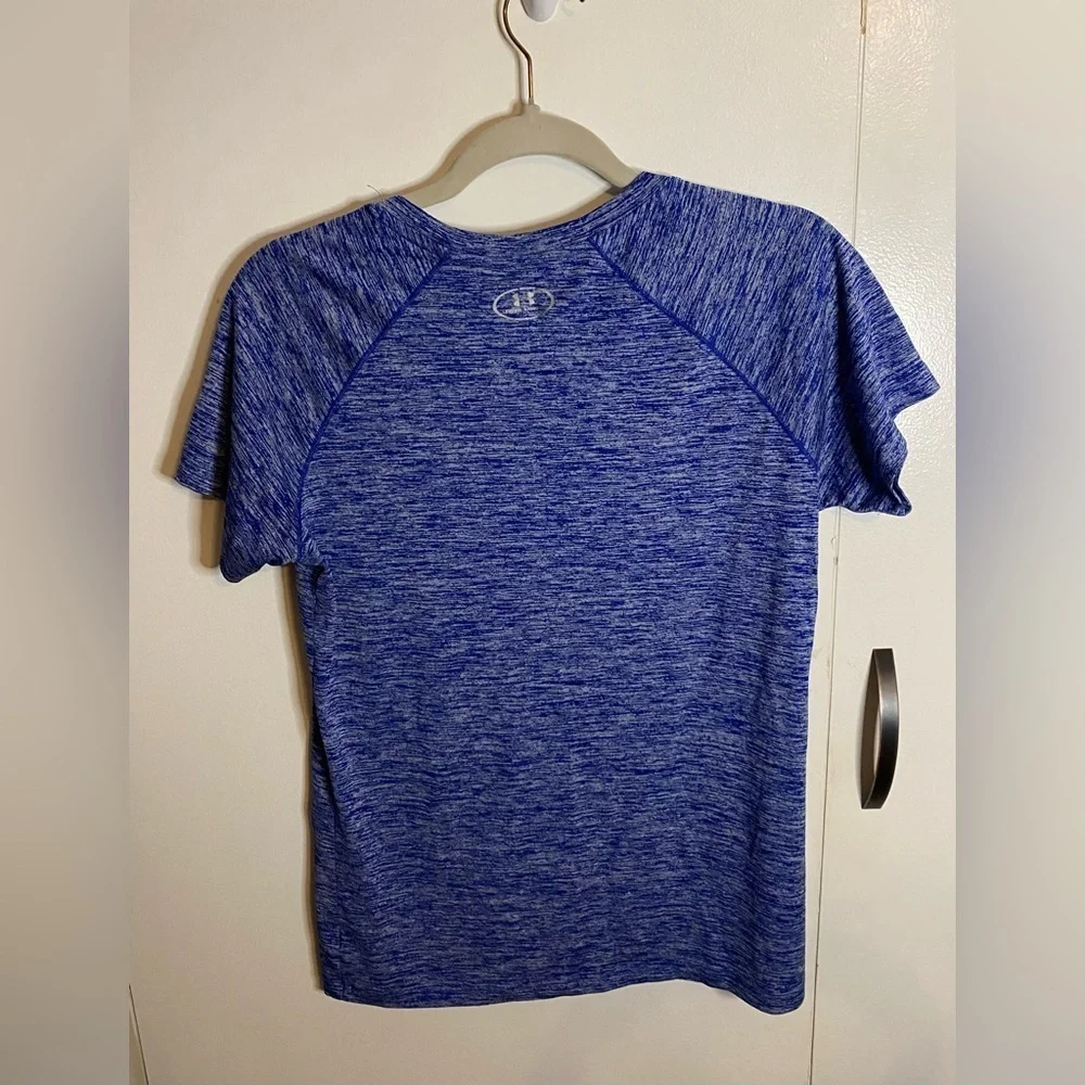 Women’s Under Armour Twisted Tech Locker T-Shirt, Small - Picture 2 of 4